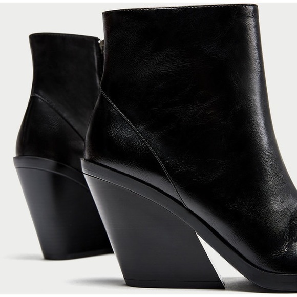 NWT ZARA BLACK ANKLE BOOTS WITH THICK SOLE - Picture 6 of 7